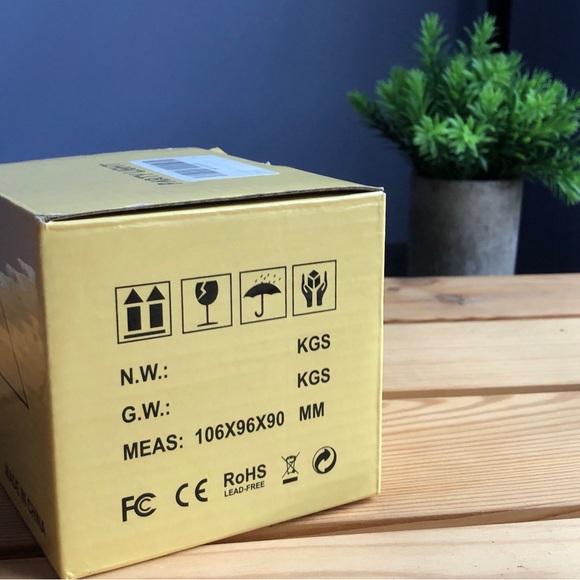 ⚡️ USB Powered LED Laser Party Light with remote control - Picture 4 of 17